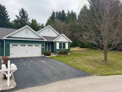 5206 Chestnut #19, Traverse City, MI 49685