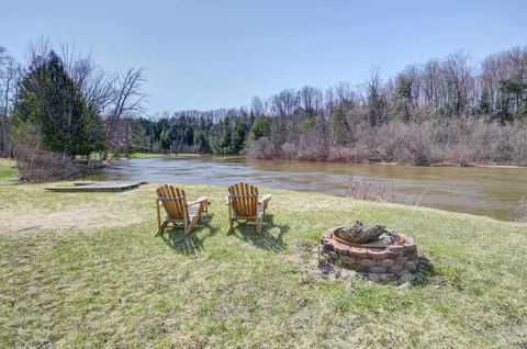 5871 W 12, Mesick, MI 49668