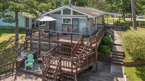 7768 12 Jose Lk, South Branch, MI 48761