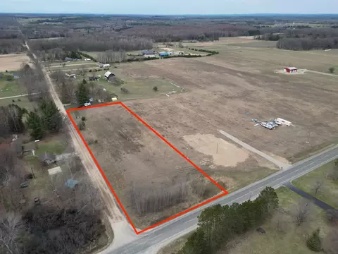 8958 Townline, Kingsley, MI 49649