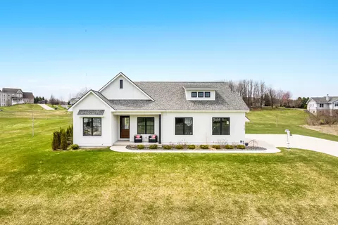 5069 Stonefield, Traverse City, MI 49684