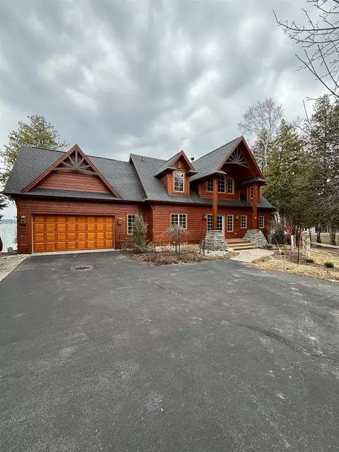 136 Torch Lake Dr SE, Central Lake, MI 49622