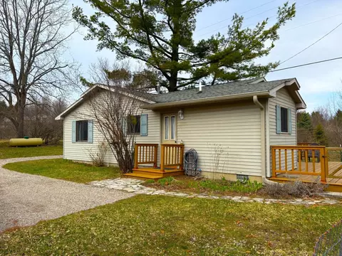 991 E Bellinger, Cedar, MI 49621 photo 3