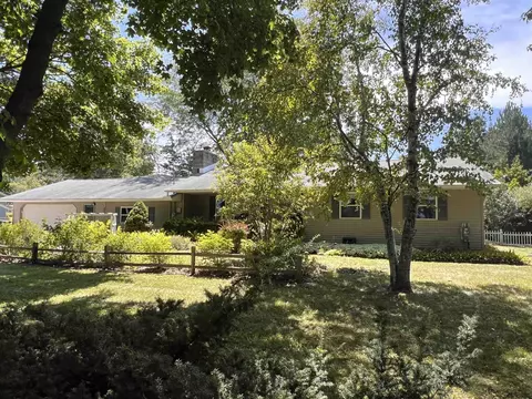 7888 E Broomfield, Mount Pleasant, MI 48858