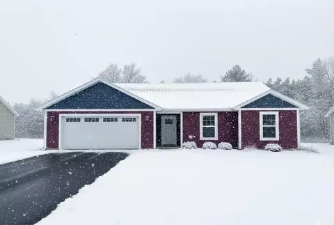 2760 Mockingbird #20, Traverse City, MI 49685