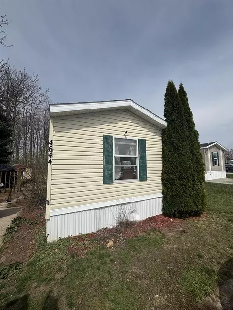 4644 Springcress, Traverse City, MI 49685