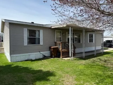 3001 Highlander, Alma, MI 48801
