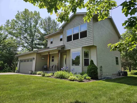 1942 Round Lk, Interlochen, MI 49643