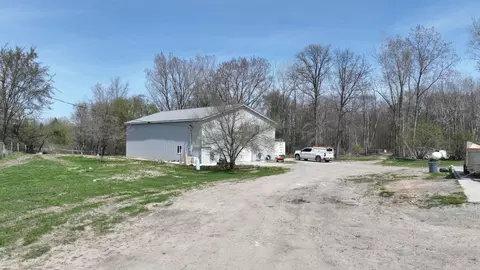 3200 N N Un, Alma, MI 48801