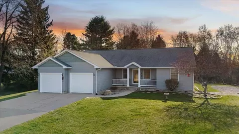775 S 2nd, Harrison, MI 48625 photo 2