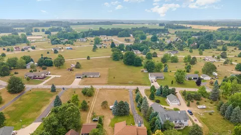 1016 Pyrenees #1018 PYRENEES DR, Lake Isabella, MI 48893