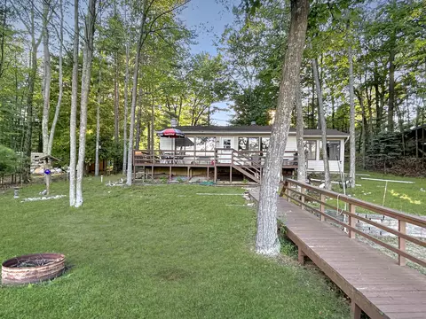 4102 N Spider Lk, Traverse City, MI 49696