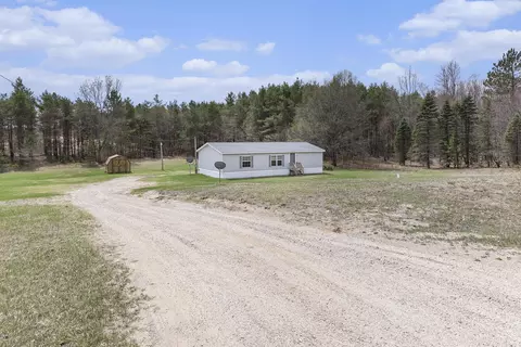 2396 E 32, Cadillac, MI 49601