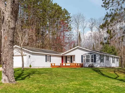 240 S S Lk, Cadillac, MI 49601