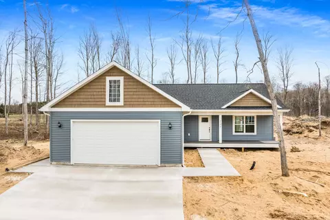 2195 Cottonwood, Grawn, MI 49637