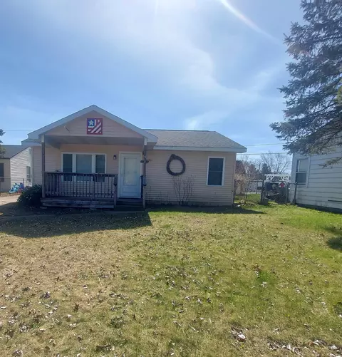 317 SW State, Oscoda, MI 48750