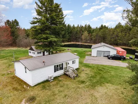 987 Kunze, East Tawas, MI 48730