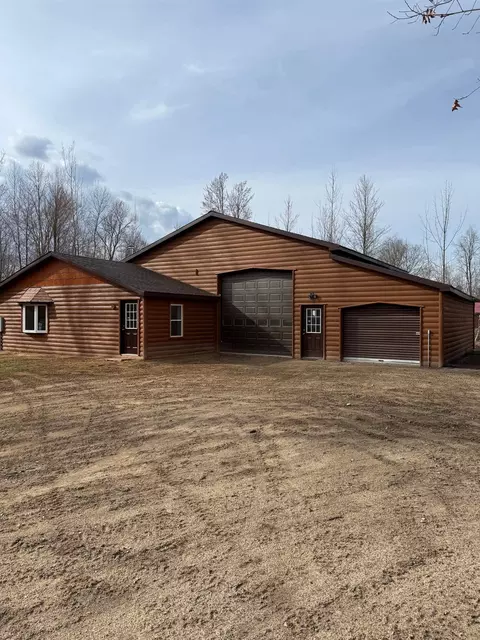 410 Norwegian, Harrison, MI 48625