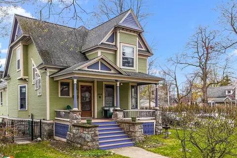 223 W Eighth, Traverse City, MI 49684