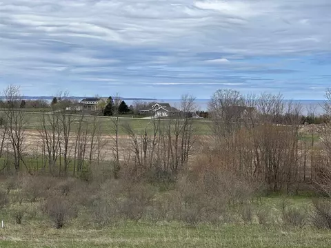 8 Foxview #LOT : 8, Charlevoix, MI 49720