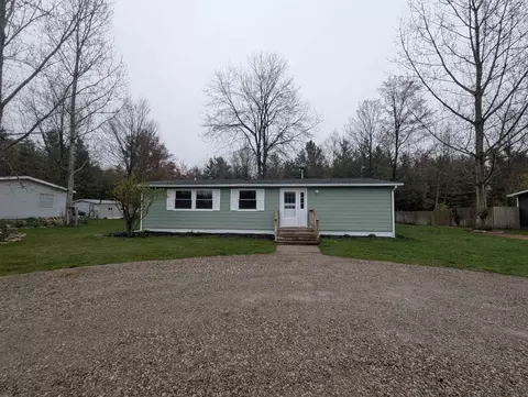 Exterior - 216 N West, Au Gres, MI 48703 photo 3 of 13