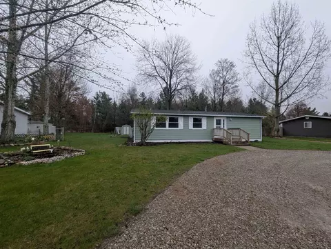 Exterior - 216 N West, Au Gres, MI 48703 photo 2 of 13