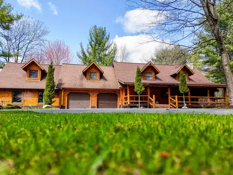 10150 Lake Dubonnet, Traverse City, MI 49685