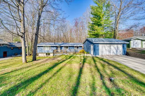 528 W Oak Rdg, Traverse City, MI 49685