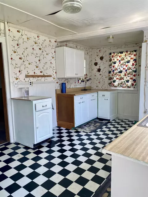 Kitchen - 112 E Wright, West Branch, MI 48661 photo 1 of 4