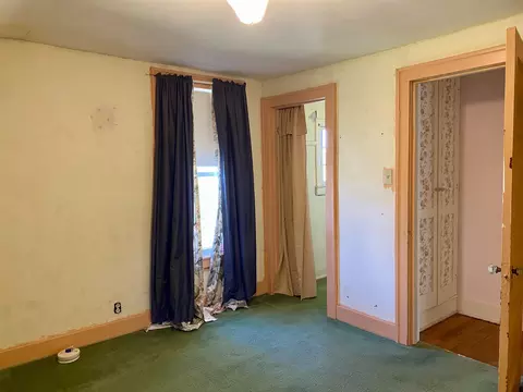 Bedroom - 112 E Wright, West Branch, MI 48661 photo 5 of 6