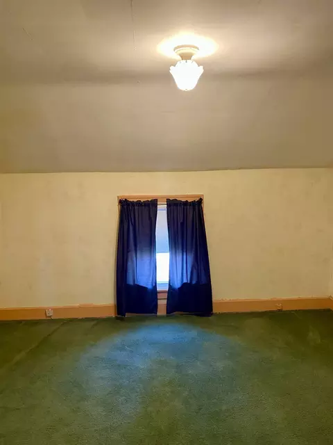 Bedroom - 112 E Wright, West Branch, MI 48661 photo 6 of 6