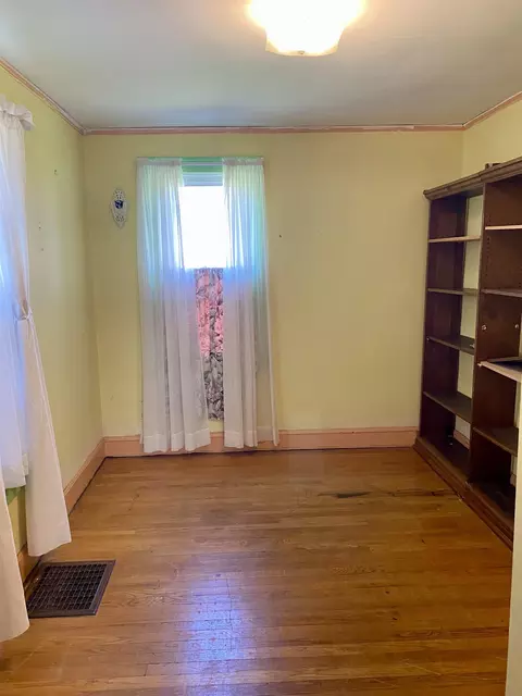 Bedroom - 112 E Wright, West Branch, MI 48661 photo 1 of 6