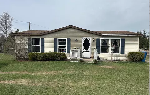 5240 Vance, Grawn, MI 49637