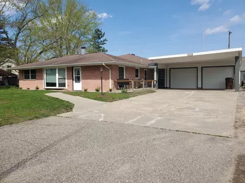 303 Dearing, Shepherd, MI 48883