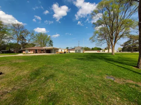 Exterior - 303 Dearing, Shepherd, MI 48883 photo 2 of 5