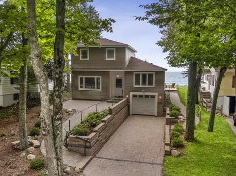 17646 S Ridgewood, Arcadia, MI 49613