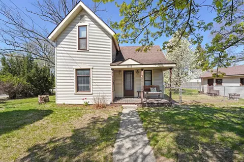 1012 Locust, Traverse City, MI 49684