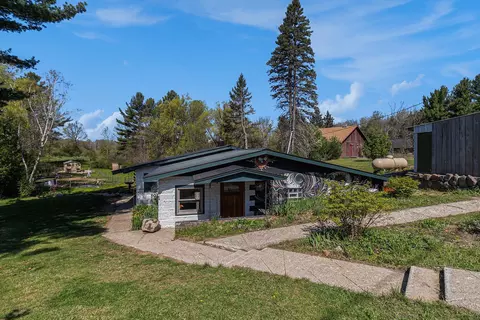 811 Willard, Luther, MI 49656