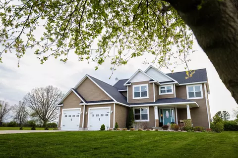 2774 White Pne, Mount Pleasant, MI 48858