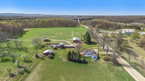 8400 N 7, Mesick, MI 49668