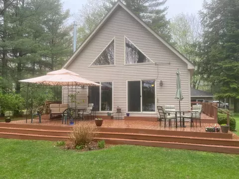 6557 Betsie Riv, Interlochen, MI 49643