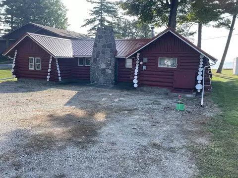 Exterior - 464 N Huron, Au Gres, MI 48703 photo 1 of 2
