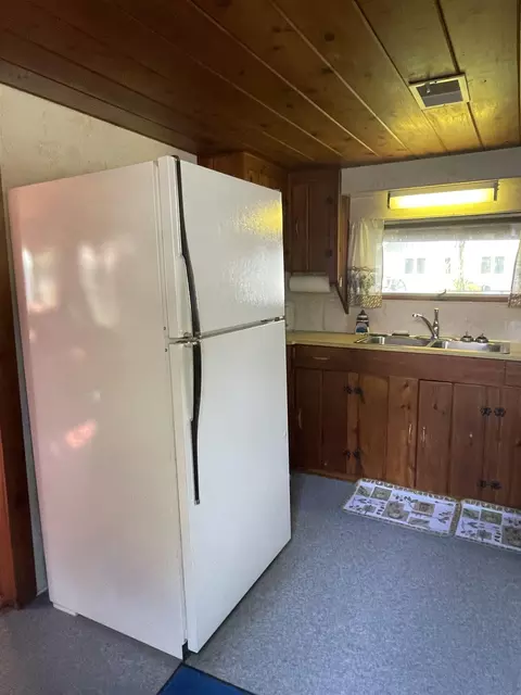 Kitchen - 464 N Huron, Au Gres, MI 48703 photo 2 of 2