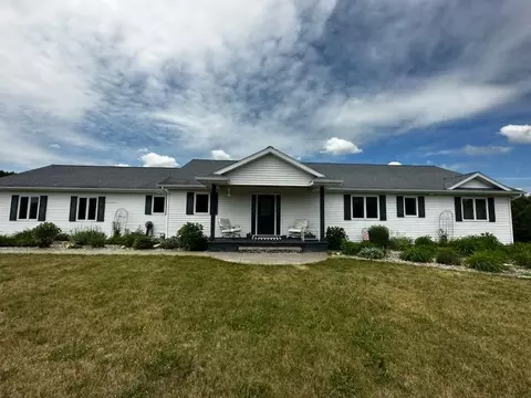 1570 Sage Lk, Hale, MI 48739