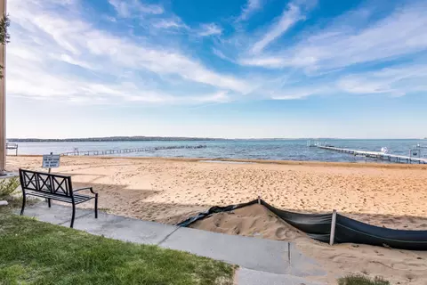 1603 N Us-31 N #6, Traverse City, MI 49686