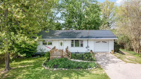 873 E Remus, Mount Pleasant, MI 48858 photo 2