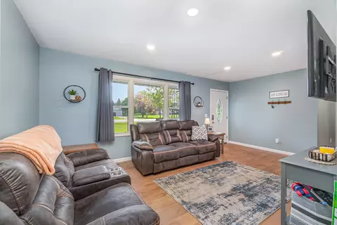 873 E Remus, Mount Pleasant, MI 48858 photo 7