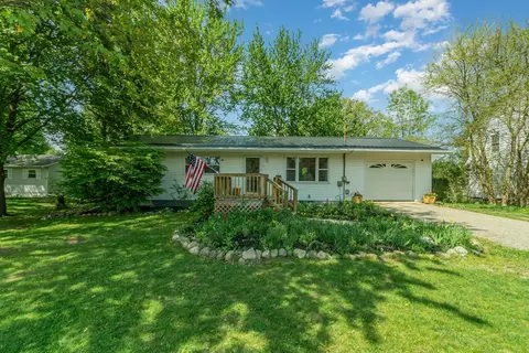 873 E Remus, Mount Pleasant, MI 48858 photo 4