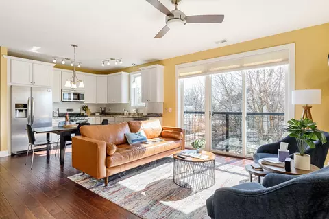 119 Eighth #6, Traverse City, MI 49684