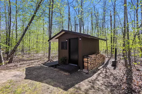 Exterior - 9266 Kenyon, Frederic, MI 49733 photo 5 of 10